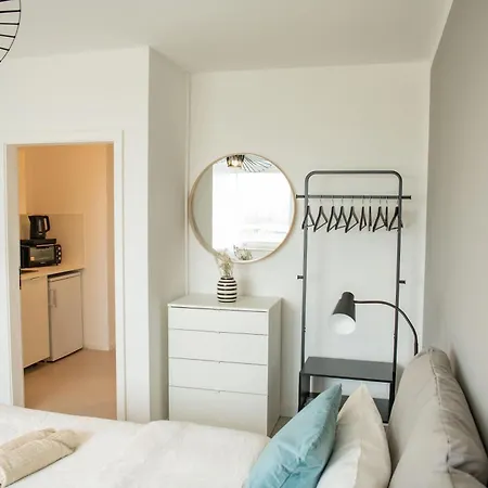 Daire Strauss Near Bs-hauptbahnhof Braunschweig